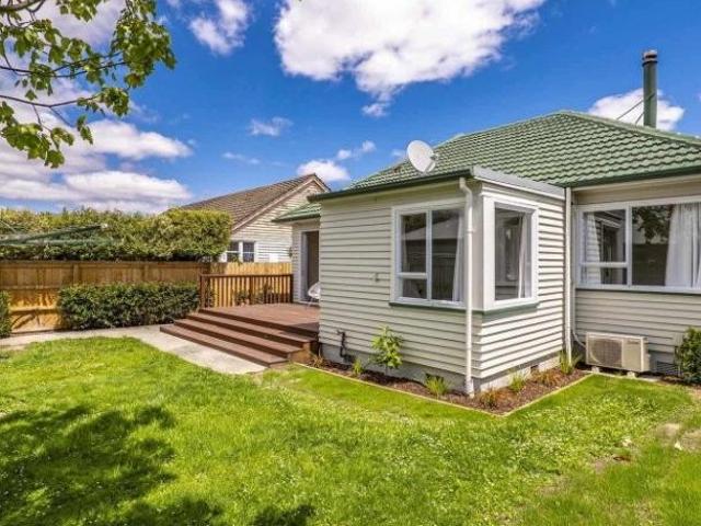 House for rent in Chaslands, Canterbury