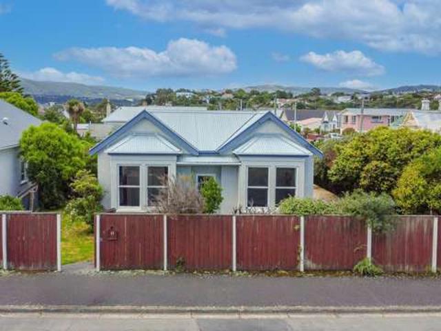 House for sale in Otakou