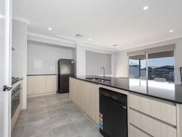 House for rent in Parklands, Western Australia