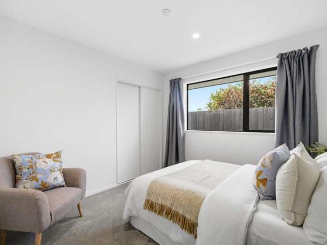 House for sale in Chaslands, Canterbury