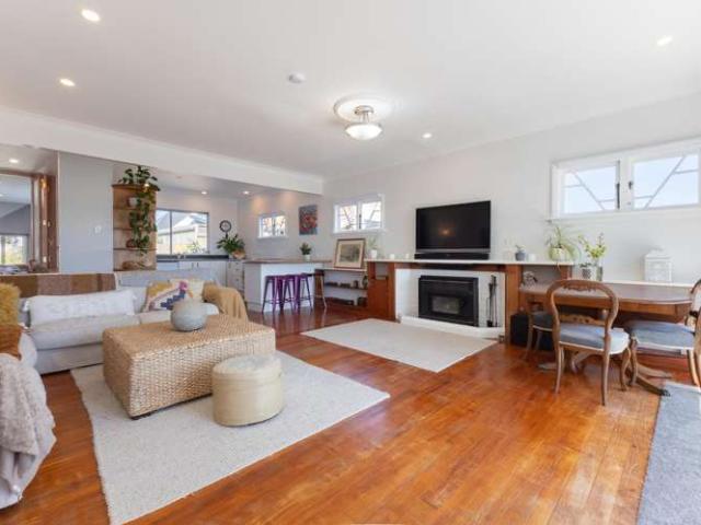 House for sale in Paraparaumu Beach, Paraparaumu