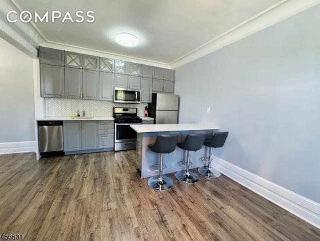 Townhouse for rent in Montclair, New Jersey
