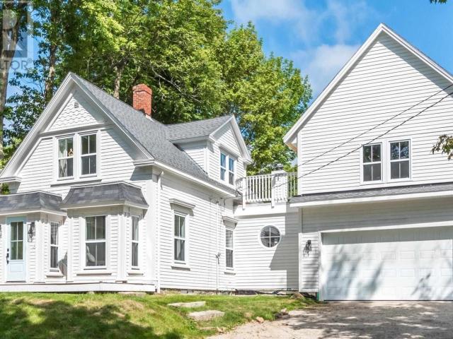 House for sale in Mahone Bay, Nova Scotia