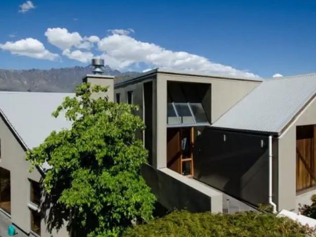 House for rent in Goldfield Heights, Queenstown