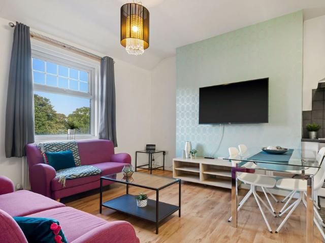 Apartment for rent in Hyde Park, West Yorkshire