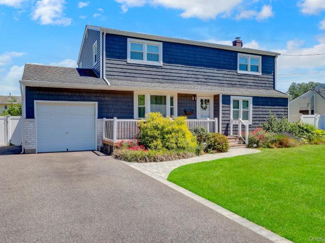 House for sale in Huntington, New York