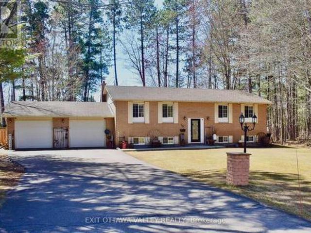House for sale in Renfrew, Ontario