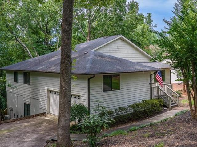 House for sale in Pebble Creek, Taylors