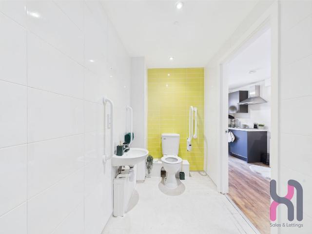 Studio for rent in St George's Quarter / Cultural Quarter, Calderstones