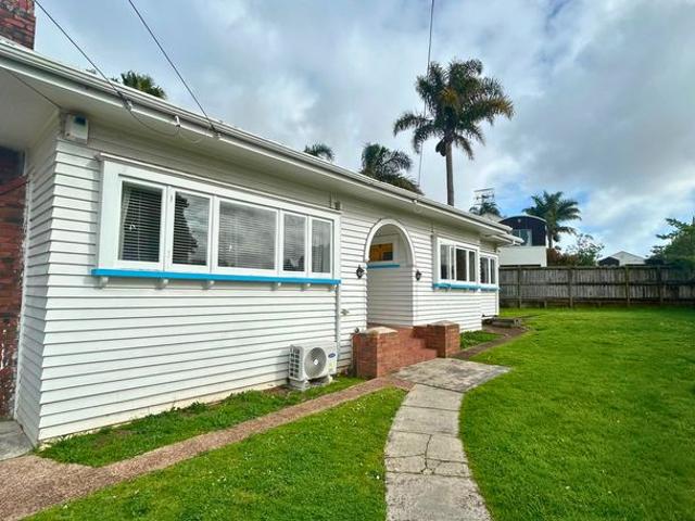 House for rent in One Tree Hill, Oroua County