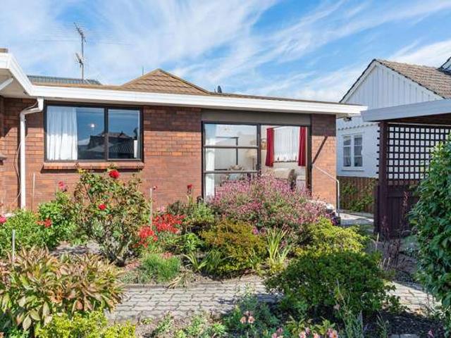 House for sale in Otakou