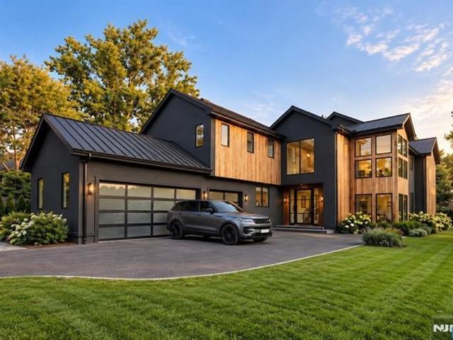 House for sale in Demarest, New Jersey