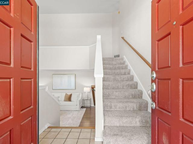 Townhouse for sale in Moraga, California