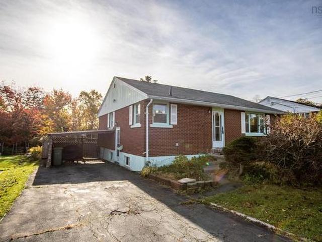 House for sale in Leiblin Park, Halifax