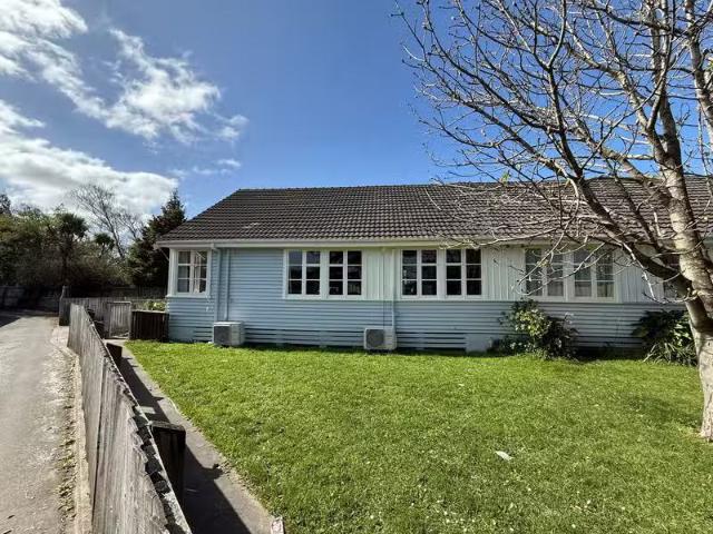 House for sale in Chaslands, Canterbury