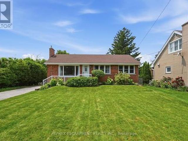 House for sale in Ancaster, Ontario