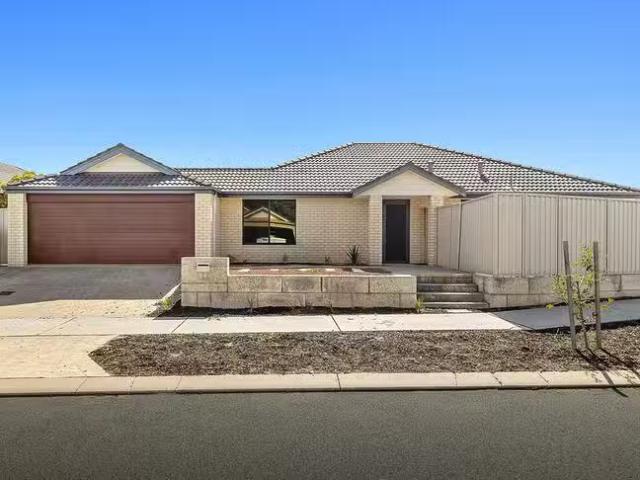 House for rent in Secret Harbour