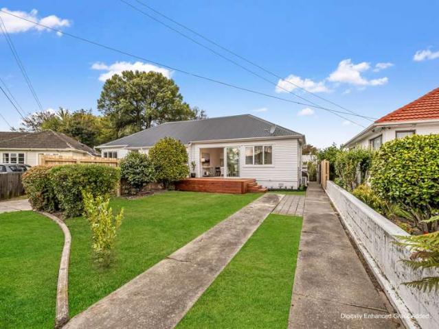 House for sale in Heathcote, Canterbury