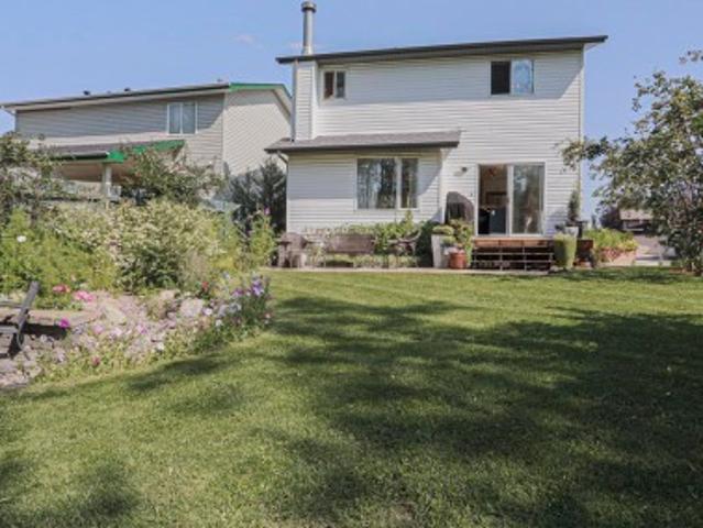 House for sale in Stony Plain, Alberta