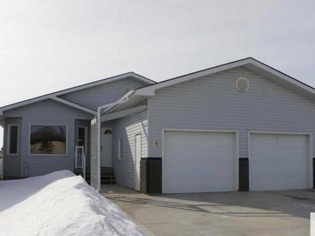 House for sale in Wedgewood, Alberta