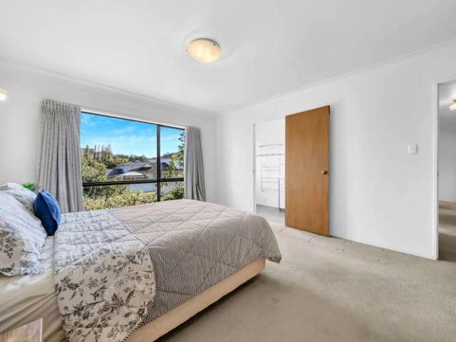 House for sale in Windsor Park, Upper Harbour