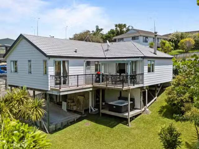 House for sale in Oratia, Oroua County