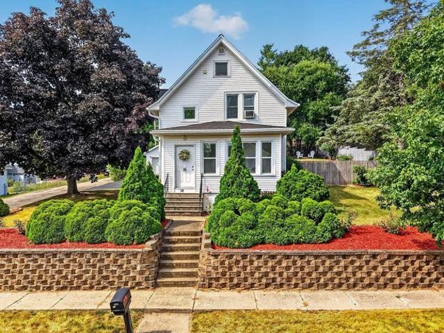 House for sale in Deerfield, Wisconsin