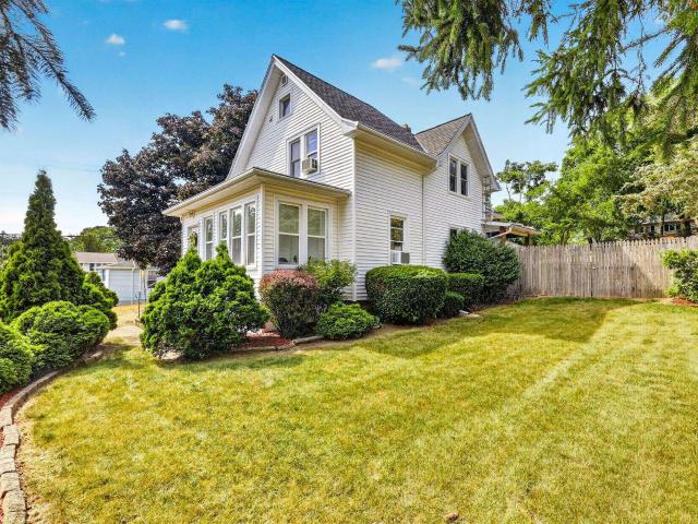 House for sale in Deerfield, Wisconsin