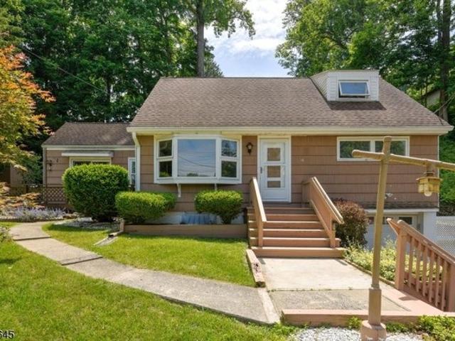House for sale in Andover, New Jersey