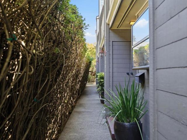 Townhouse for sale in San Mateo, California