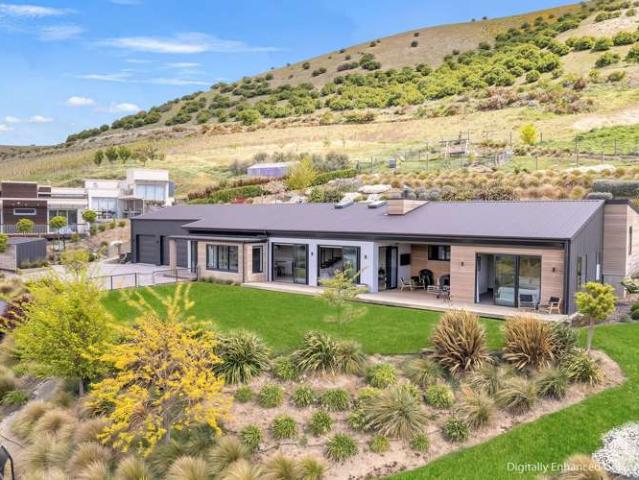 House for sale in Otakou