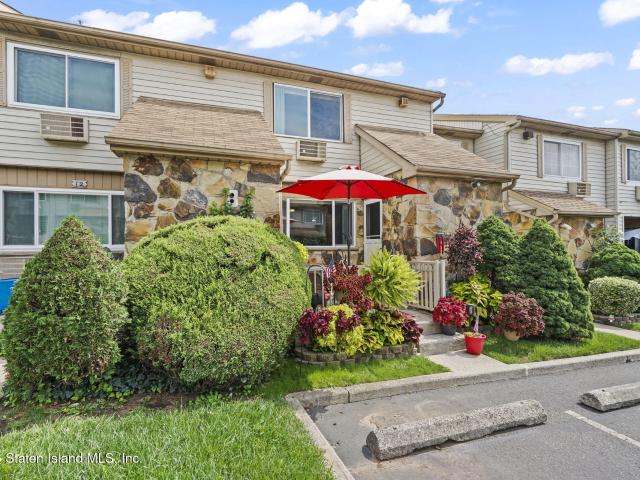 House for sale in Staten Island, New York