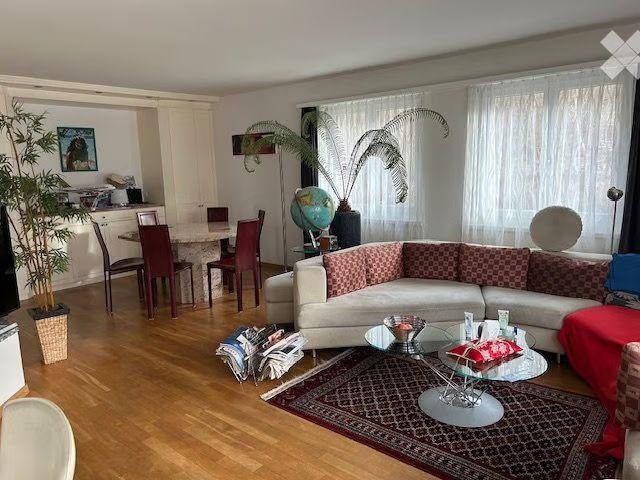 Studio mieten in Einigen, Zürich