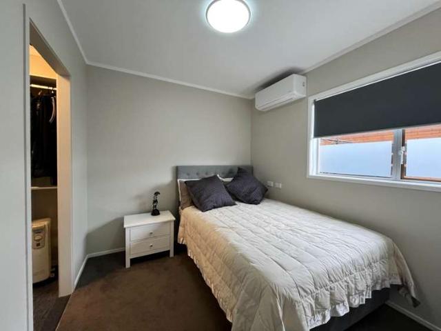 Townhouse for rent in Whangaparaoa, Oroua County