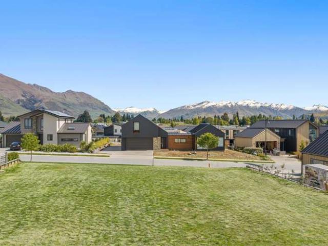 Land for sale in Wānaka, Queenstown-Lakes District