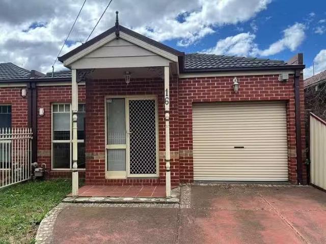 House for rent in Sunshine, Victoria