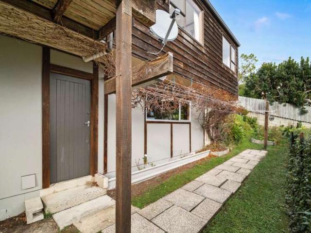 House for sale in Otakou