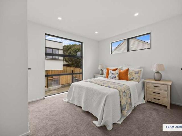 House for sale in One Tree Hill