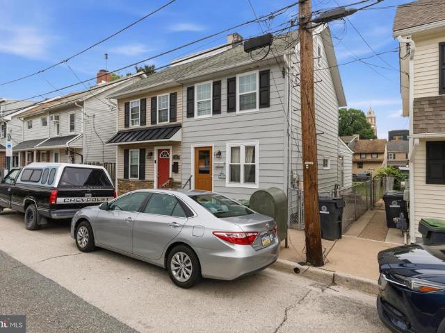 Townhouse for sale in Chester, Pennsylvania
