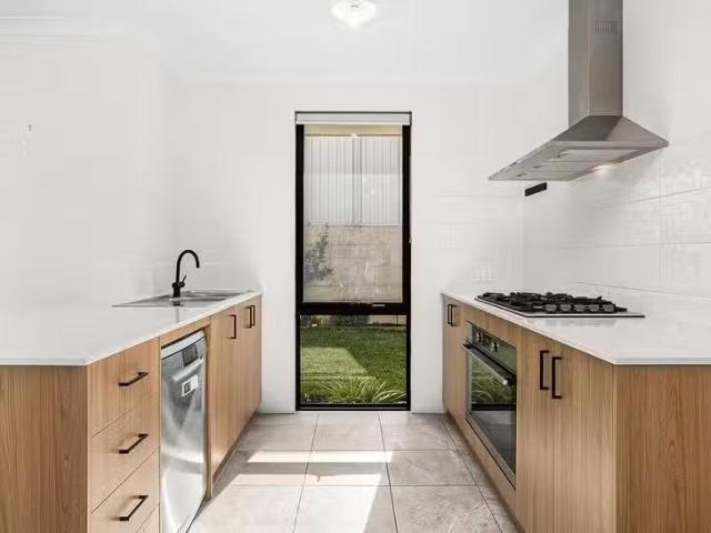 House for rent in Coogee, Western Australia