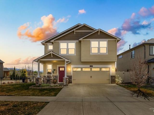 House for sale in Eagle, Idaho
