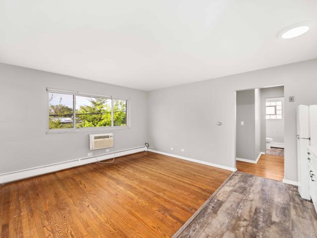 Condo for sale in Lombard, Illinois