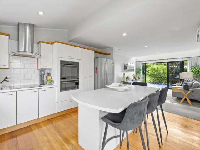 House for sale in Paremoremo