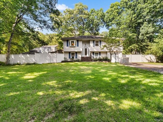 House for sale in Huntington, New York