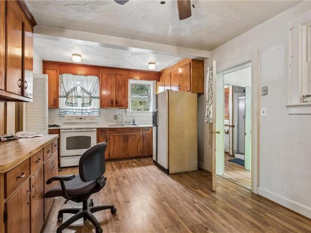 House for sale in Old North Hampton, Hampton