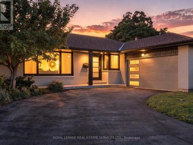 House for sale in Etobicoke Centre, Toronto