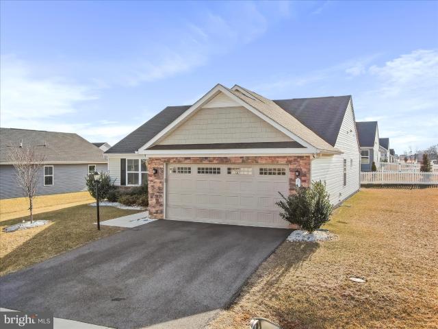 House for sale in Hedgesville, West Virginia