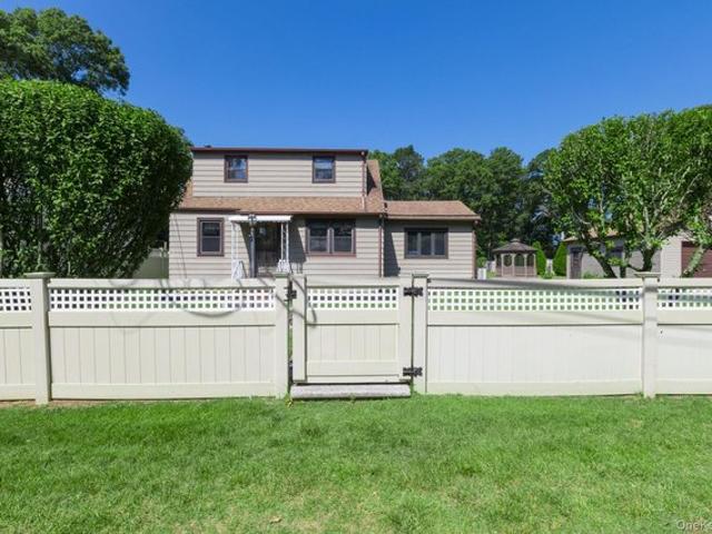 House for sale in Centereach, New York