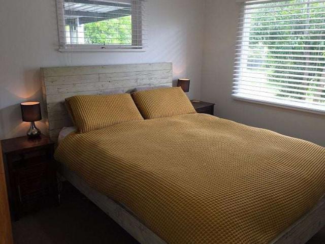 House for rent in Beach Haven, Kaipātiki