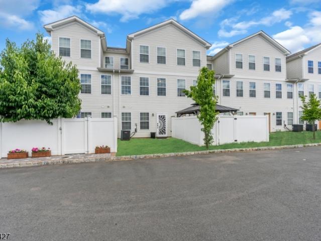 Condo for sale in Kendall Park, New Jersey